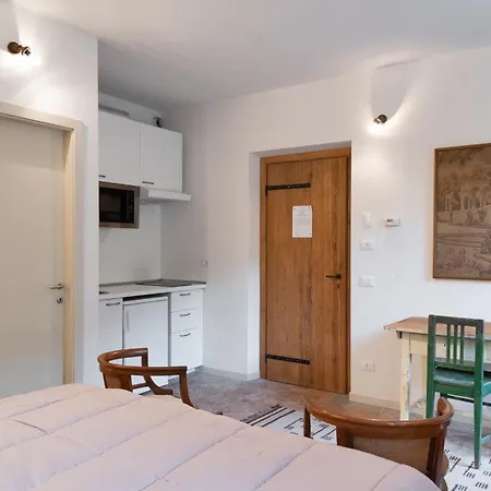 Apartment Dei Paggi - - Lecco Pescate