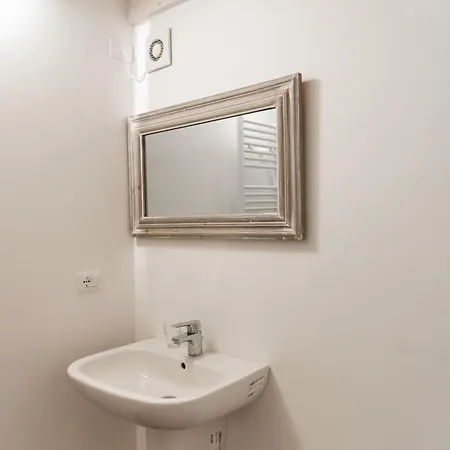 Apartment Torretta Della Pescalina - - Lecco Pescate