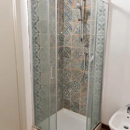 Torretta Della Pescalina - - Lecco Apartment *